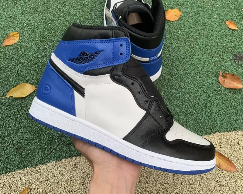 

Top Quality with box Basketball Shoes fragment x Jumpman 1 High OG White Sport Royal Black Sneakers Whit Box