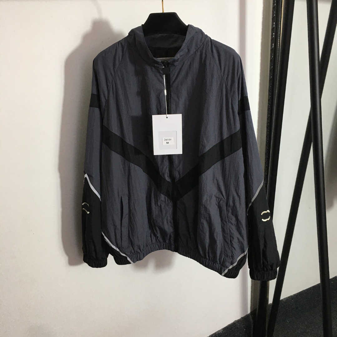 

23ss designer clothes womens jacket logo Embroidery fashion Color matching stand-up collar long sleeve zipper coat sunscreen trench coat Fashion Women clothing, Gray
