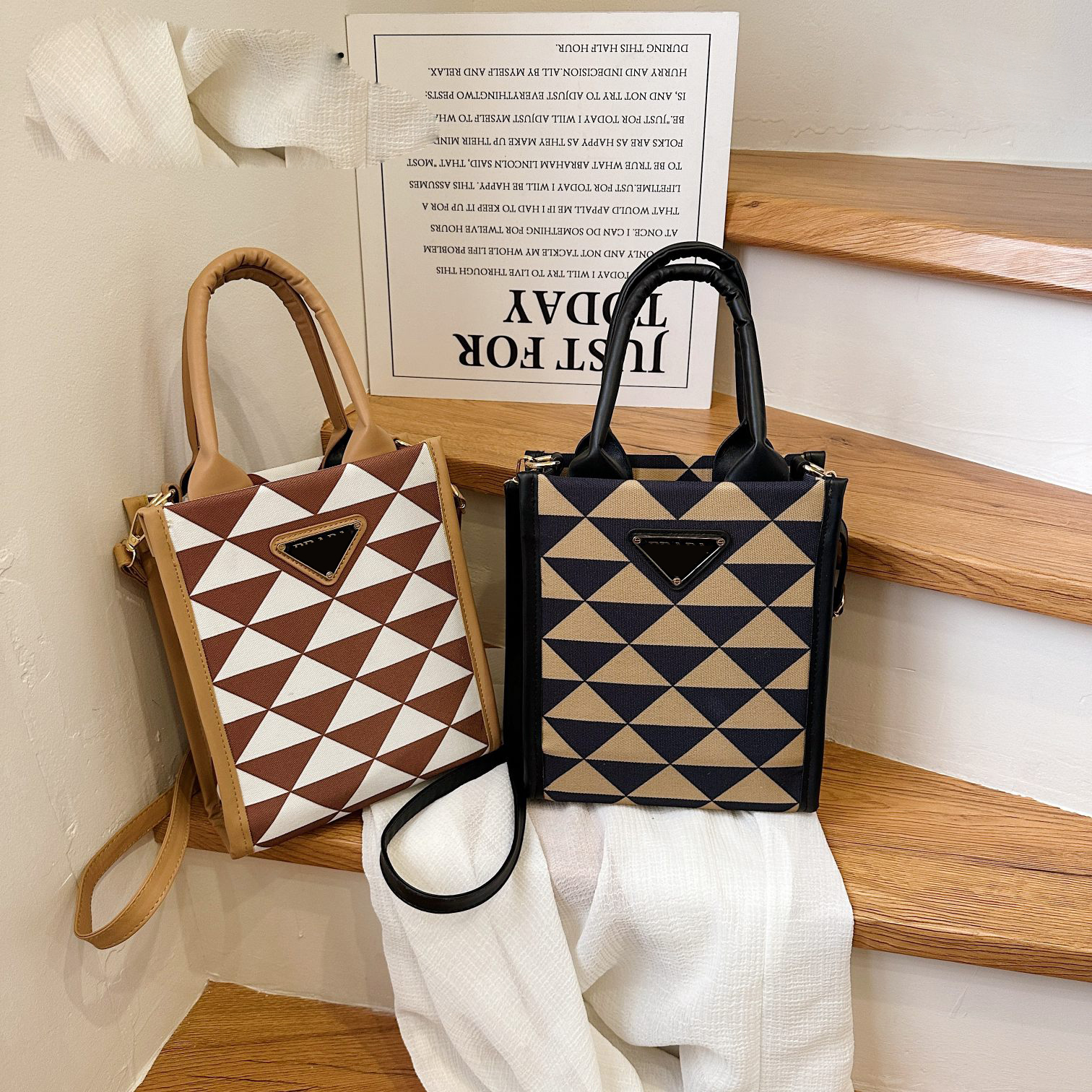 

PRADE Clutch Bags High-end Leather Thousand Bird Pattern Tote Bag Shoulder Bags Crossbodybag Womens Purses and Handbags Fashion Shopping Party Matching23X19X7cm, White