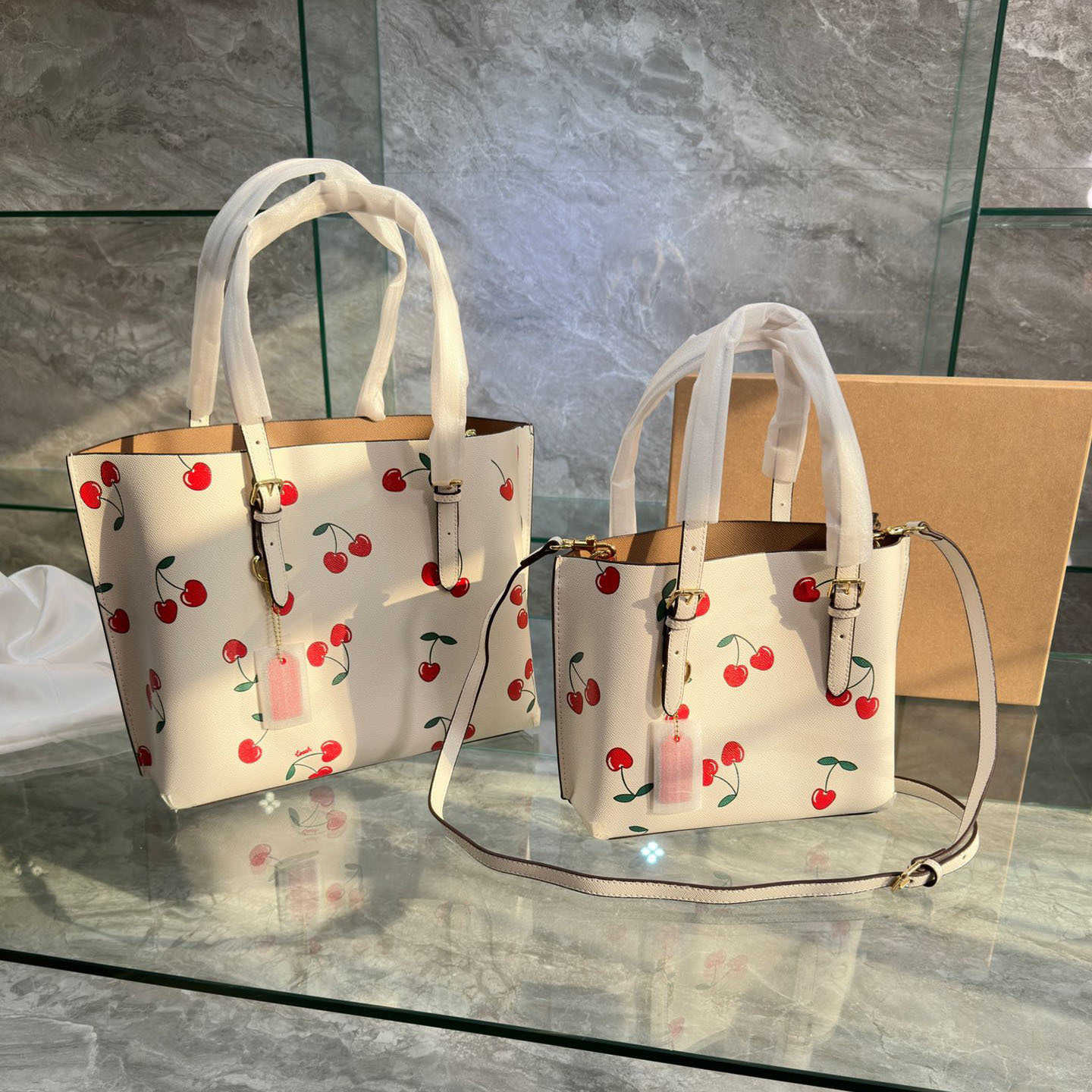 

Totes cherry Bags Designer Bags women luxurys Handbag Shoulder Bag Flower Print Large Capacity Tote Women Fashion Shopping Handbags Crossbody 230301, Brown