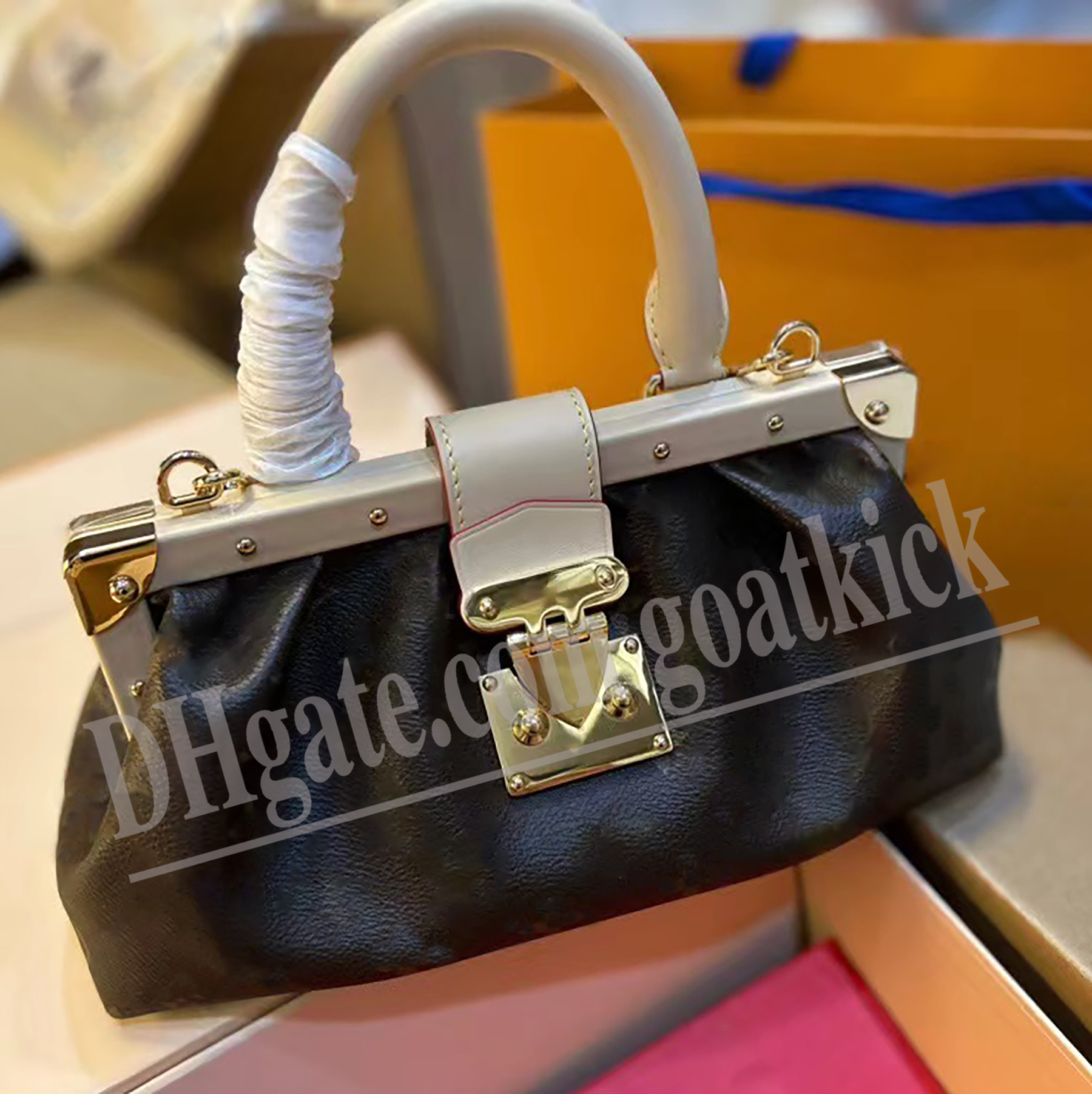 

Monograms Clutch Chain Bags Classic S-lock Top Handle Pochette Women Wallet Messenger Leather Handbags Shoulder High Quality Flower Purse Crossbody Bag Purse