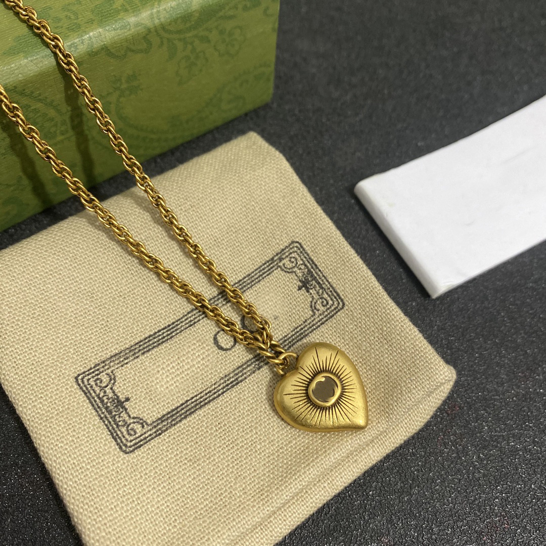 

18K Gold Plated Brass Copper Pendant Necklace Chain Fashion Women Never Fading Heart Designer Double Letter Necklaces Choker Pendants Wedding Jewelry Love Gifts