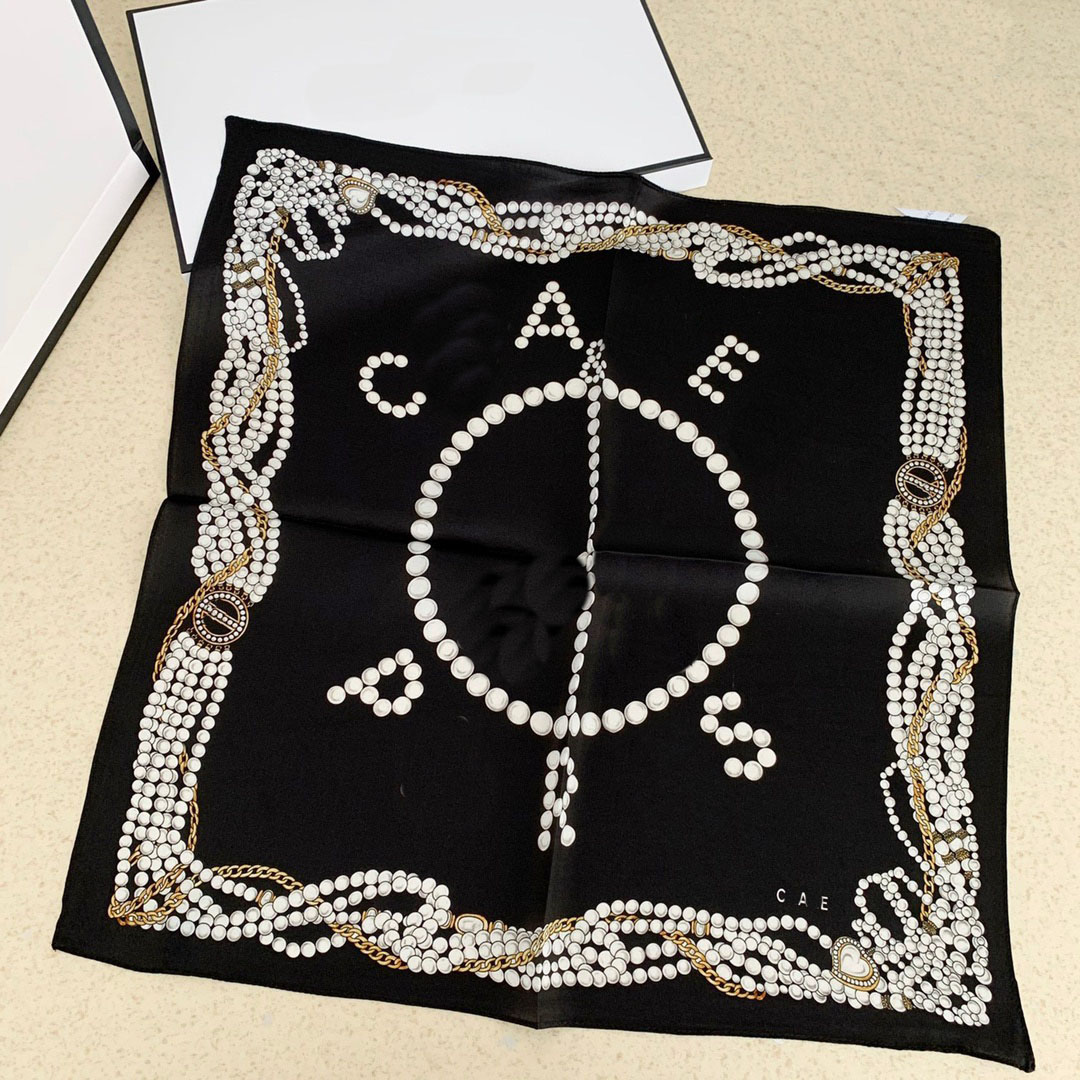 

High-end Brand Silk Square Scarves Designer Girls Exquisite Twill Scarf Four Seasons Matching Headband Designer Gift Perfect Accessories For Lovers 53X53cm