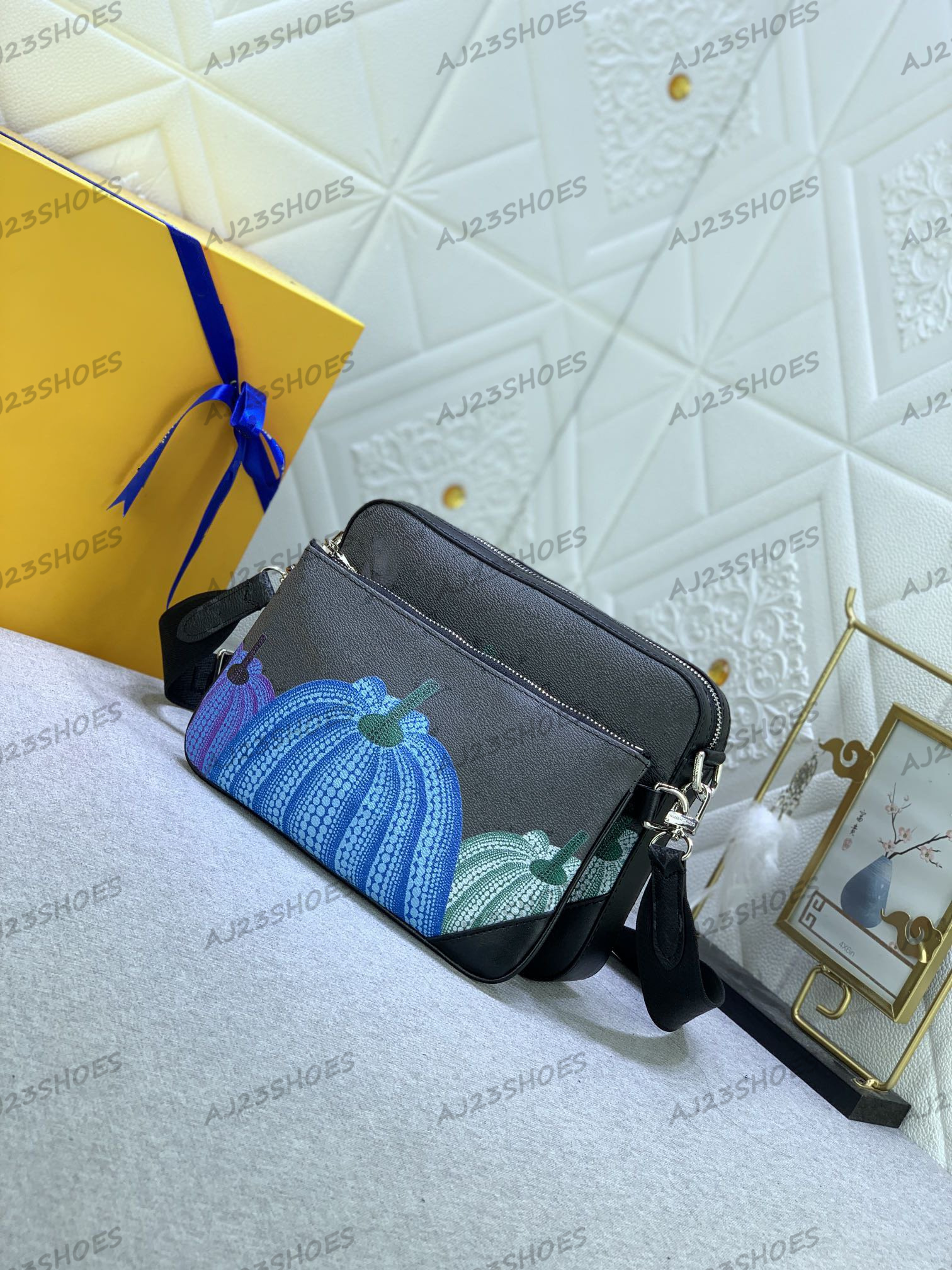 

YK Trio Messenger Bag Yayoi Kusama Designer Mens Luxury Monograms Floral Cross-body Bag Man Artist Pumpkin Leather Shoulder Bags Purse M46435 M69443, 02