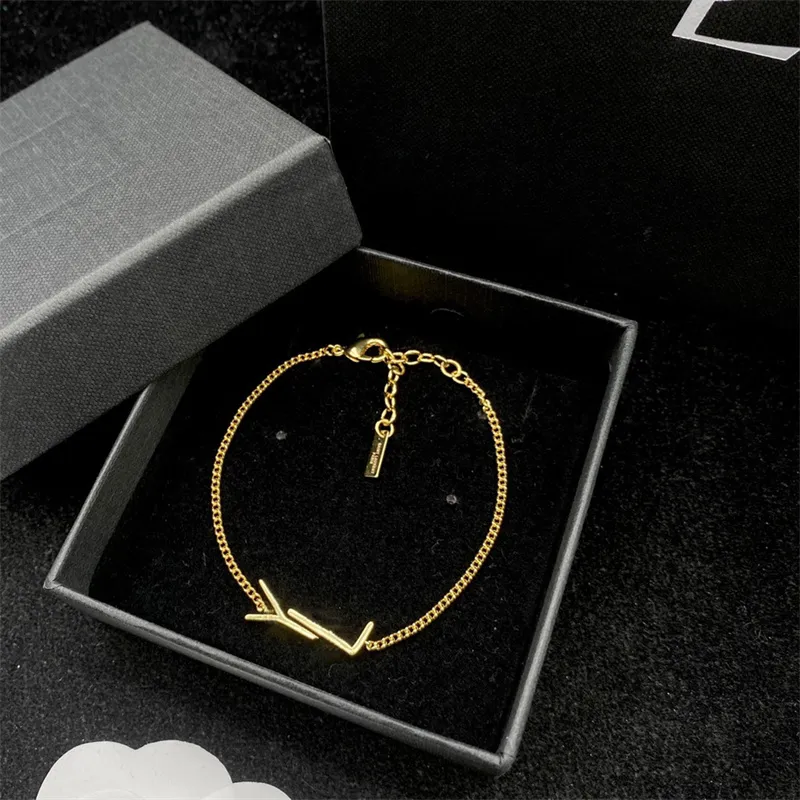 

Ladies Designer Bracelet Necklace Sets For Woman Pendant Letter Y Chain Luxury Jewelry Womens Brand Gold Bracelet Chains Necklaces 2303255BF