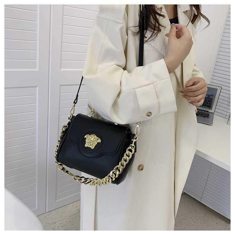 

Designer Versage Bag Fashion Vercace High Beauty Celebrity Handheld Chain Bag For Women Advanced Light Luxury Shoulder Bag Fashion Black Crossbody Bag