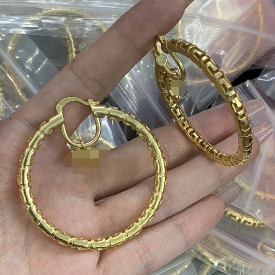 

Designer jewelry Greek Letter Hoop Earrings women's Ear Studs Banshee Medusa Head Portrait Embellishment Earring New Designed HMER26 --07