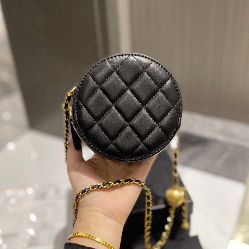 

Womens Round Vanity Quilted Mini Bags Crush Pearl Ball With Gold Metal Hardware Matelasse Chain Crossbody Shoulder Purse Cosmetic Case Outdoor Saoche Handbags 12CM, Box