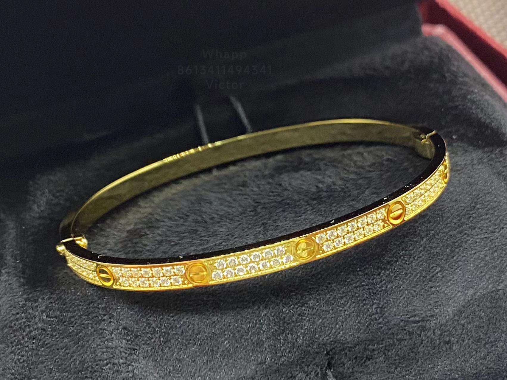 

hin Love bangl gold bangle for woman designer diamond Gold plated 18K T0P quality highest counter quality classic style fashion luxury anniversary gift with box 004