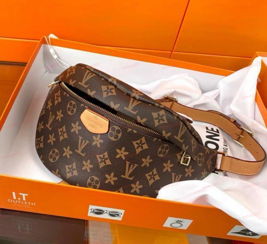 

Designer Fanny Pack Belt Chest Bag Bum Bag Luxury Cross Body Temperament Fashion Pocket Handbags Subaxillary Package, Black