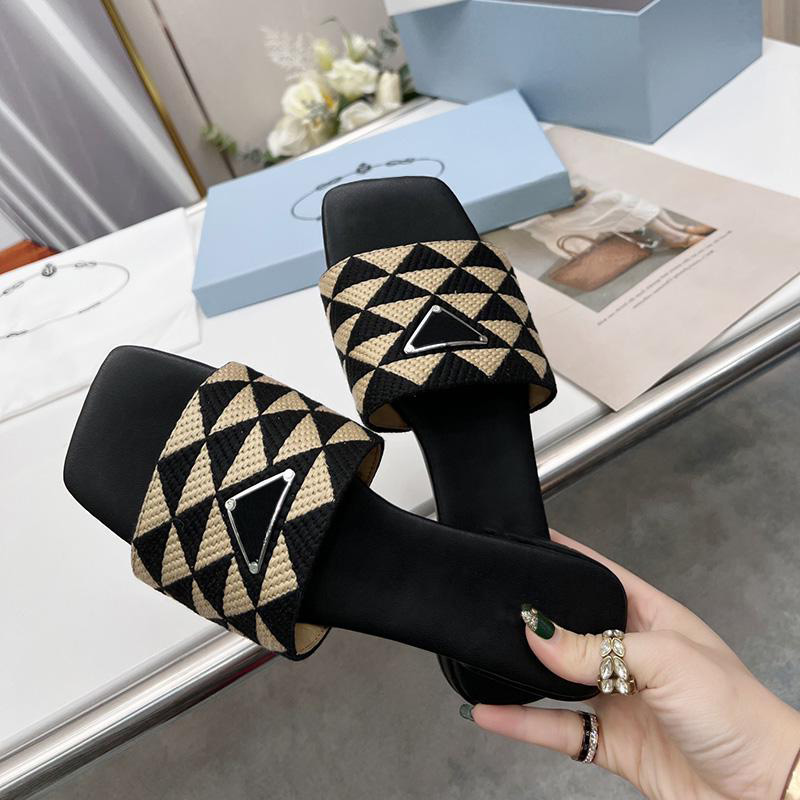 

2023 Woman Embroidered Fabric luxury Slides Slippers Black Red Multicolor Embroidery Mules Womens Flip Flops Casual Sandals Summer Leather Flat Slide Rubber Sole, With box