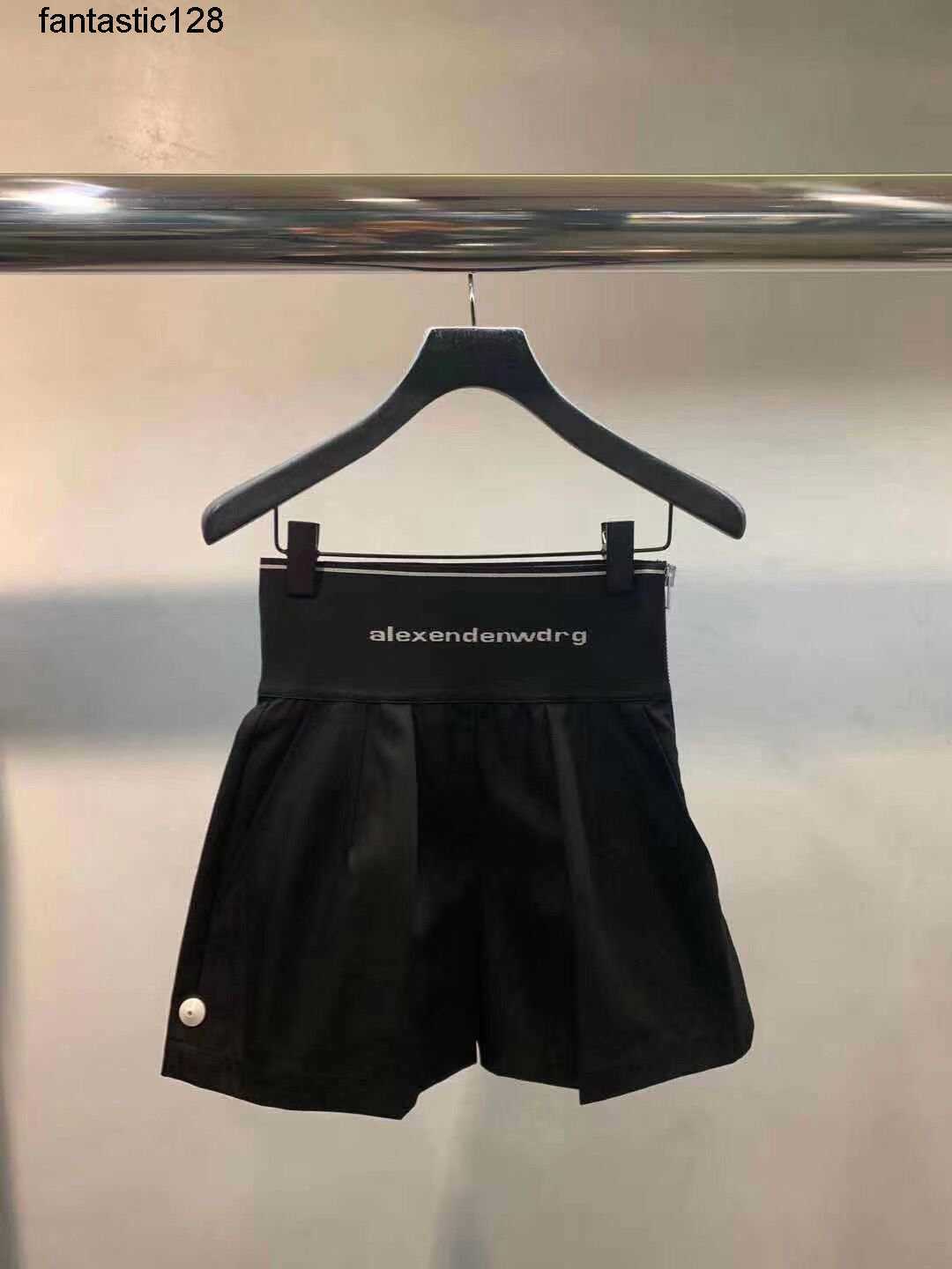 

AW Dawang' Spring 2023 New Versatile High Waist Letter Shorts Casual Pants wang Women' Fashion shorts, Black