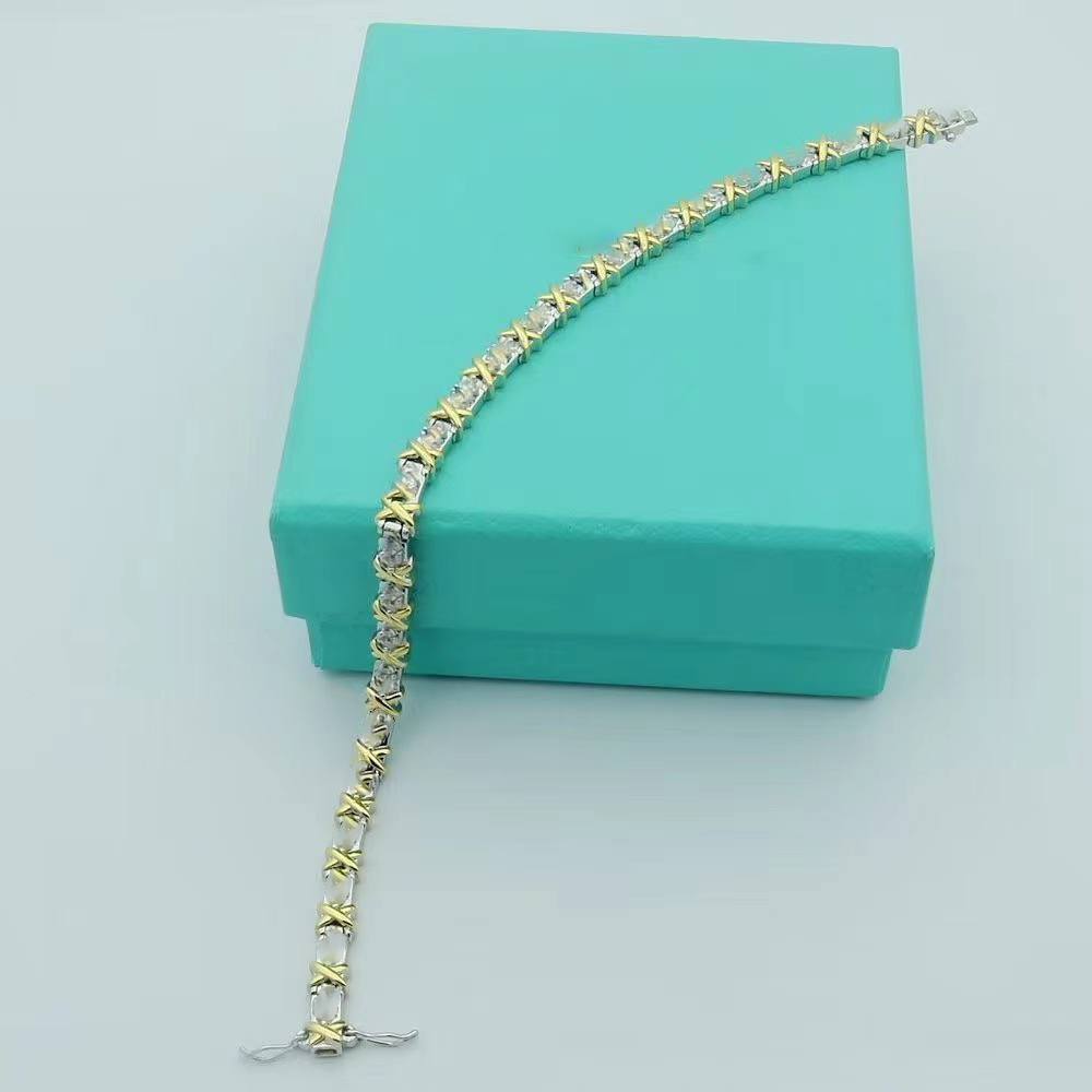 

Fashion Love Bracelet Women's Rose Gold Silver Women's Bracelet Titanium Steel Screwdriver Diamond Luxury Designer Jewelry Women's Men's Bracelet With Original Box 37