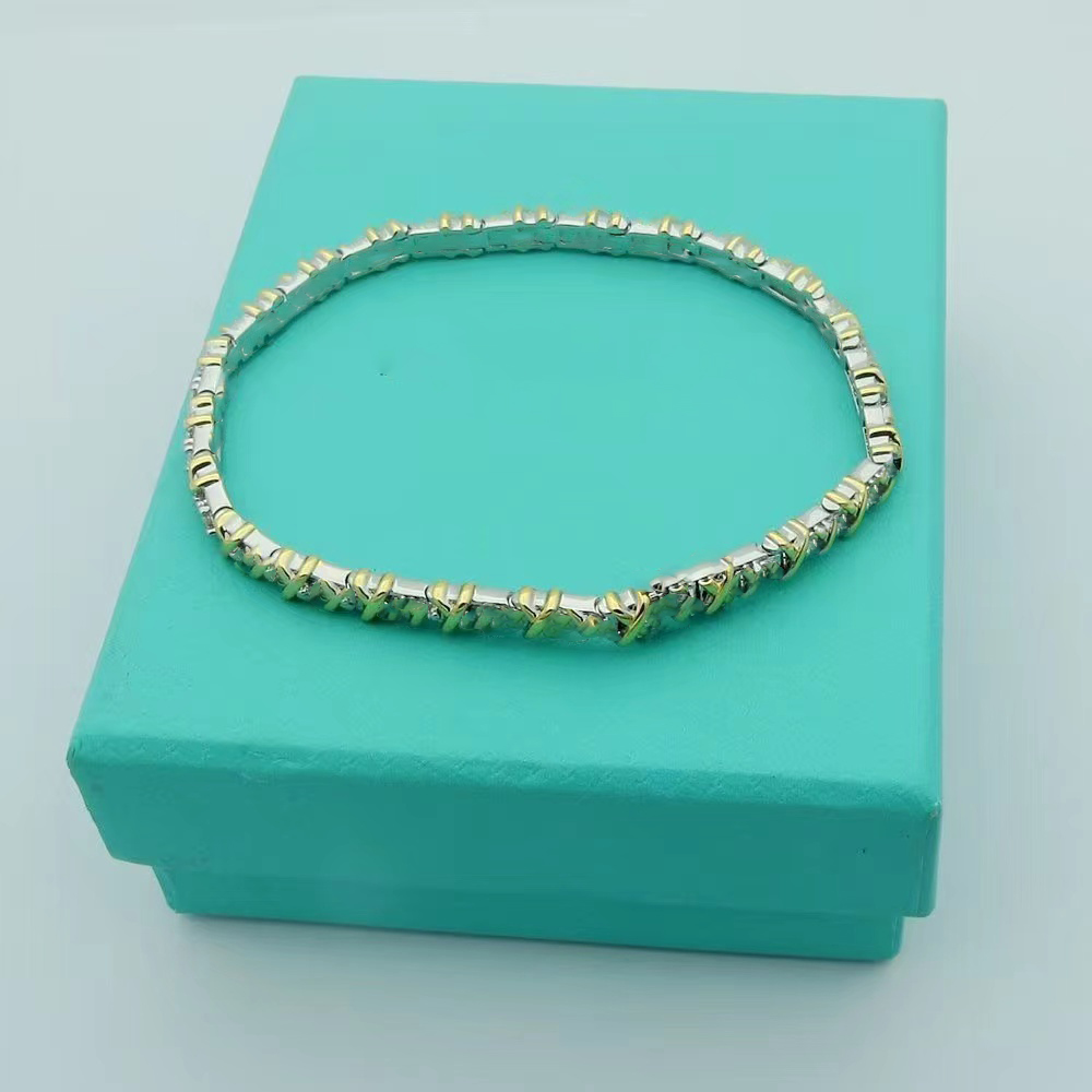 

Fashion Love Bracelet Women's Rose Gold Silver Women's Bracelet Titanium Steel Screwdriver Diamond Luxury Designer Jewelry Women's Men's Bracelet With Original Box 33