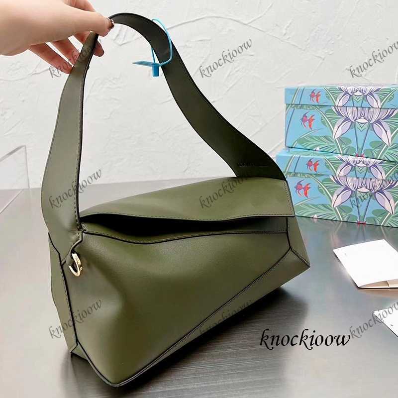 

Lock Button Bags Hasp High end customized brand luxury womens Fashion Bags leisure Shoulder Messenger bag casual leather Chain handbag 230326, Pink