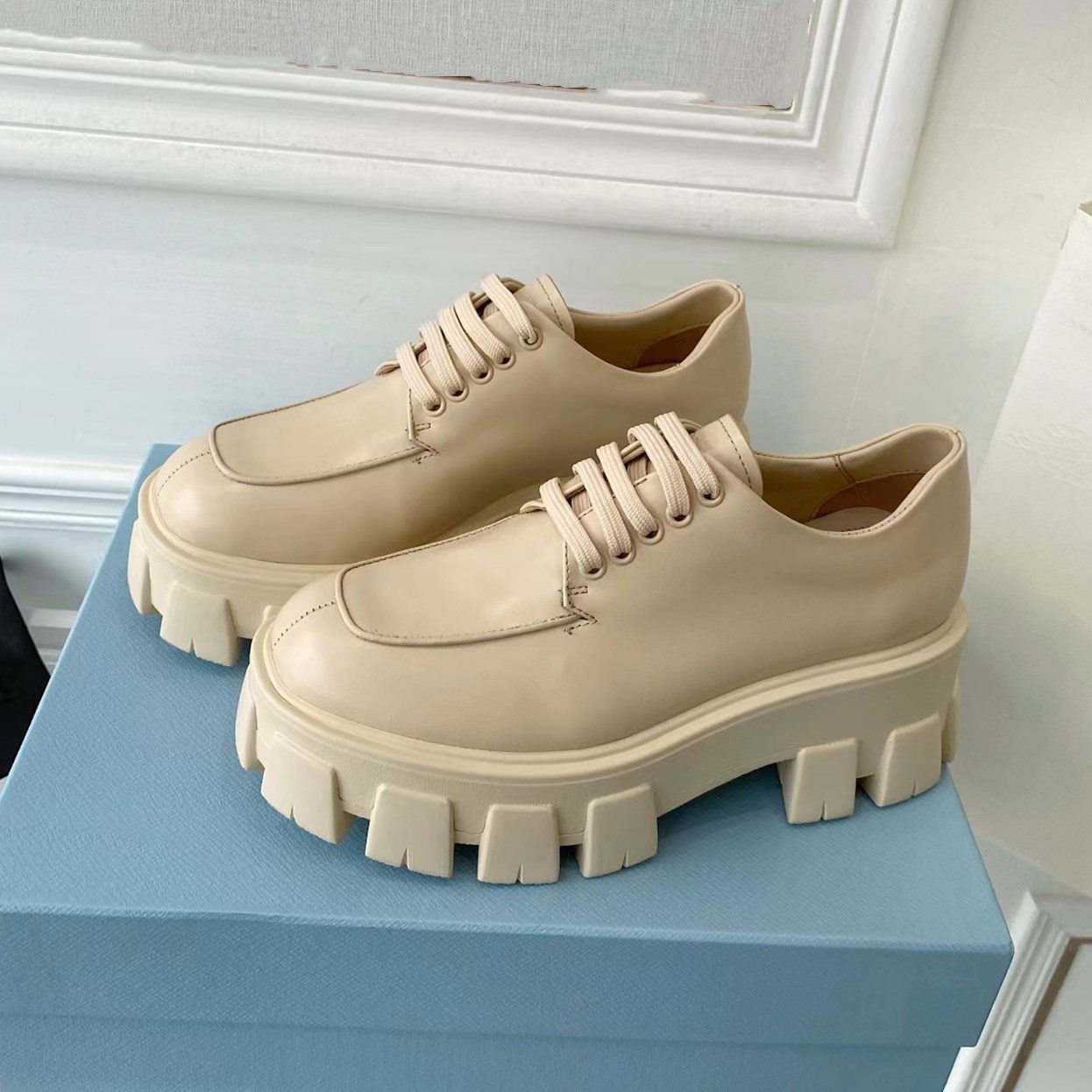 

Designer Luxury Ladies Genuine Leather Leather Shoes Loafers Monolith Black Shoe Increase Platform Sneakers DressShoes Dress women's shoes 35--40 size, Box