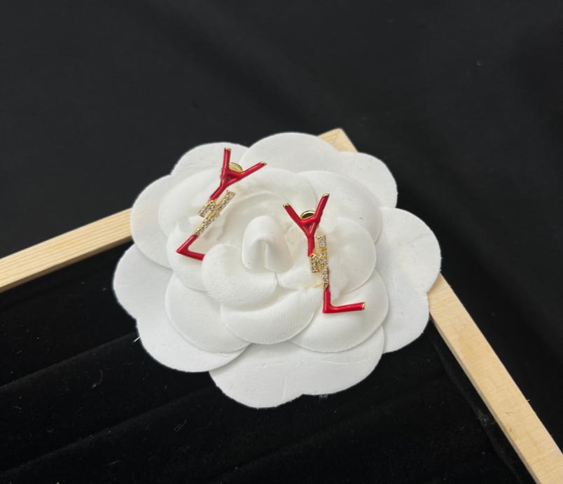 

Diamond Stud Earrings Designer Jewelry Fashion Balck Silver Earring For Women Party Studs Red Hoops Wedding Love Engagement For Br2649785