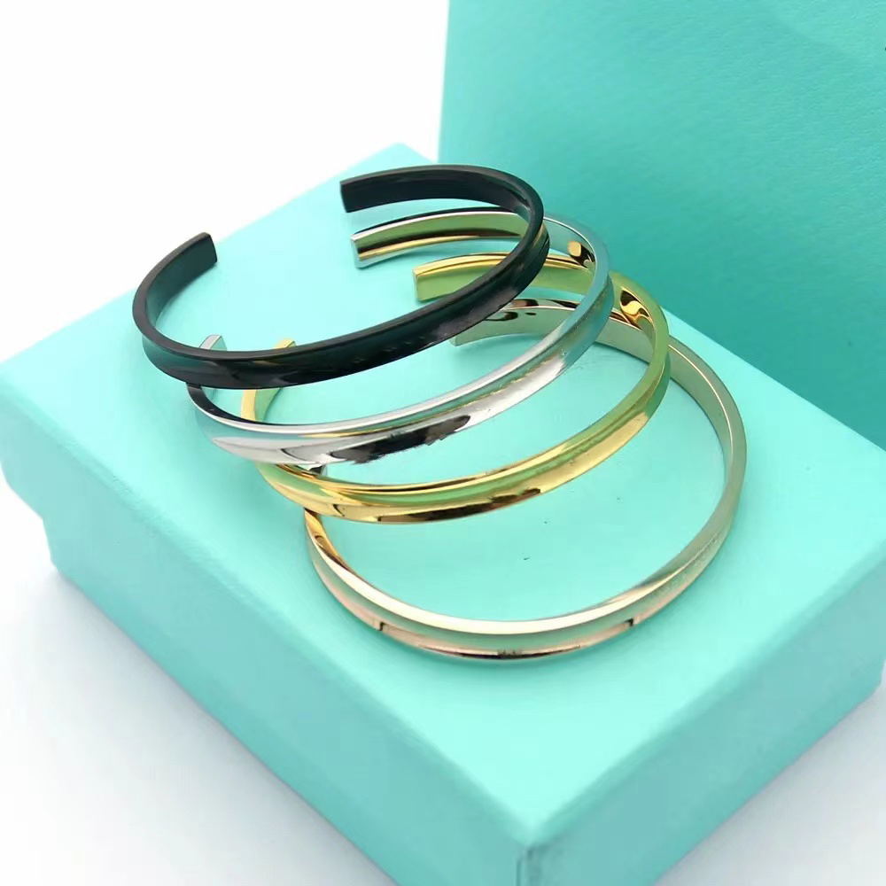 

Fashion Love Bracelet Women's Rose Gold Silver Women's Bracelet Titanium Steel Screwdriver Diamond Luxury Designer Jewelry Women's Men's Bracelet With Original Box 91