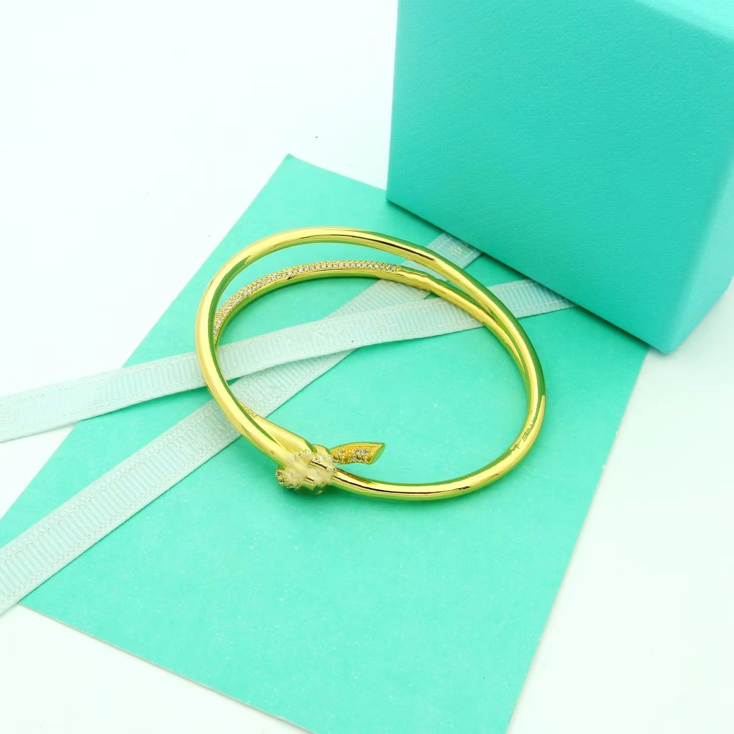 

Fashion Love Bracelet Women's Rose Gold Silver Women's Bracelet Titanium Steel Screwdriver Diamond Luxury Designer Jewelry Women's Men's Bracelet With Original Box 85