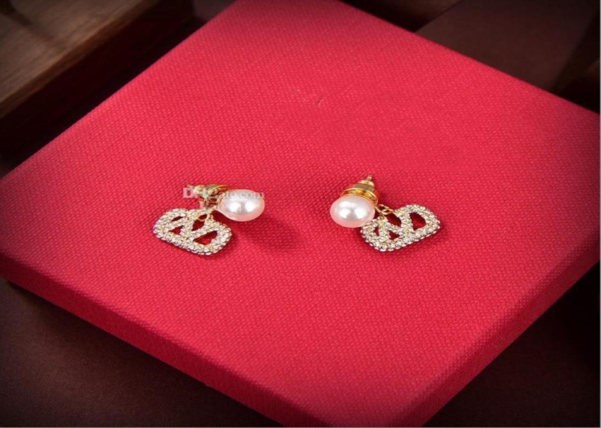 

Designer Earrings For Women Letter V Stud Earing Luxury Fashion Hoop Jewelry Metal Valentinoity sdgsdgd5642403