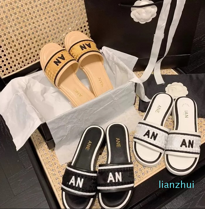 

Embroidered Woven Slippers 2023 Spring and Summer New Color-blocked Alphabet Rhombus Home Style Sandals, Black