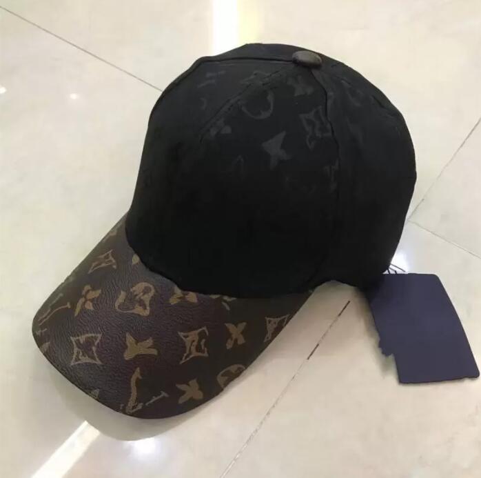 

2023 Top Quality Popular strawberry Ball Cap Canvas Casual Designer Fashion Sun Hat Outdoor Sports Men Suspender Famous Baseball love glasses