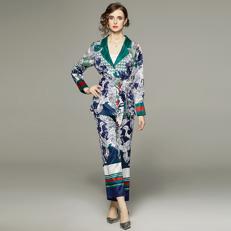 

2023 Retro Floral Two Piece Pants Designer Pajamas Sets Women Casual Blazer Neck Tops and Wide Leg Trousers Home Wear Set Long Sleeve Lace Up Bow Graceful Pant Outfits