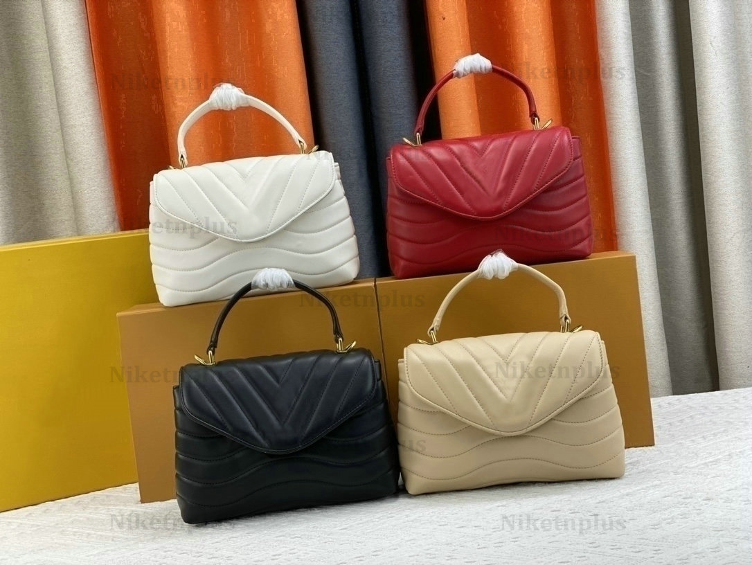 Hold Me M21720 New Wave Femmes Sac à poignée supérieure 2023 SS Sac à bandoulière en cuir matelassé lisse Femmes Hobo Sacs Sac à bandoulière en c