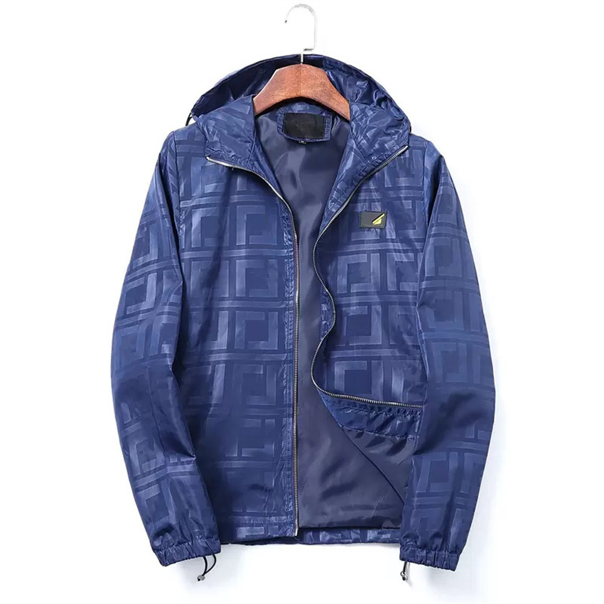 

2023 Designer Mens Jacket Coat Windrunner Luxurious and light coat Fashion Hooded Jackets Sports Windbreaker Casual Zipper Coats Man Outerwear Clothing