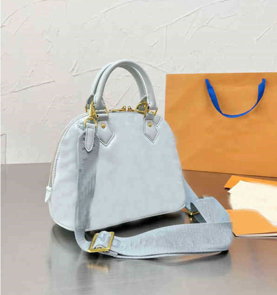 

Evening Bags Shoulder Alma Shell Bags Handbags Women Genuine Leather Blue Top Quality Flower Embossed Tote Designer Crossbody 25 Cm 220406, Black