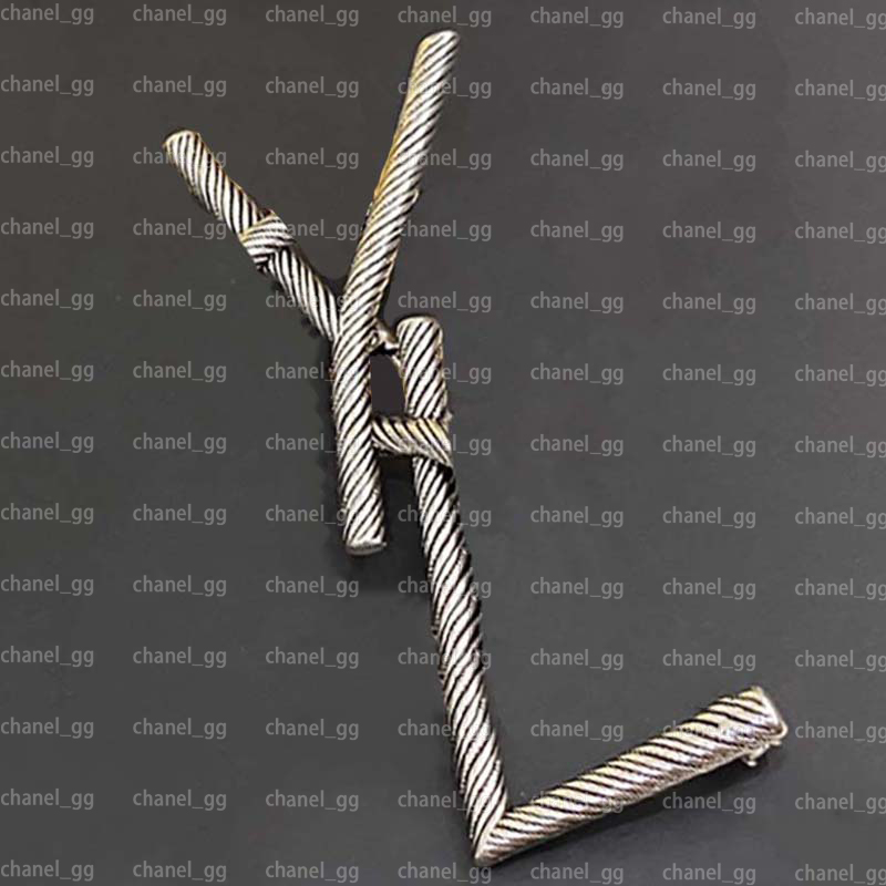 

Designer Brooch For Women Luxury Gold Jewelry Ladies Dress Accessory Pins Womens gift Pearl Brooches Brand Breastpin Leency Brosche