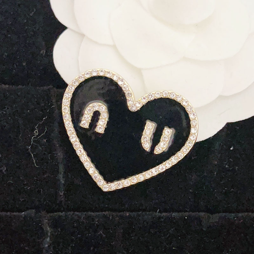 

Designer Heart Black Brooches Luxury Women Love Monogram Brooch Brand Vintage Style Pins Romantic Couple Gift Jewelry Logo Brooch 18k Gold-plated Ornament