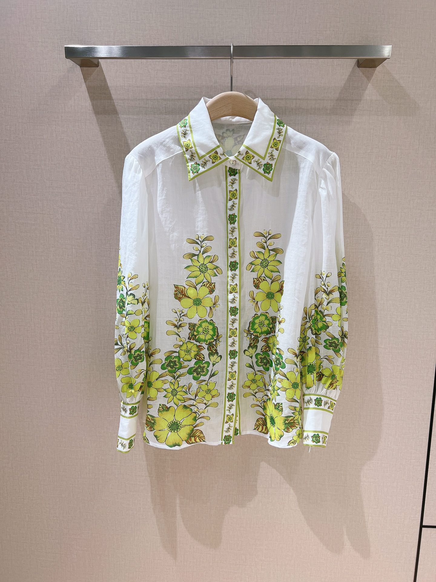 

Lantern Sleeve Shirt Printed Top Fashionable and Slim Waist, White