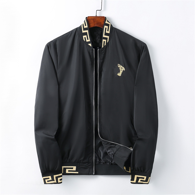 

Men's Jacket Spring and Autumn coat Fashion designer coat Outdoor Sunscreen Premium Windbreaker Luxury Coat Waterproof Outdoor Sports M-3XL A109