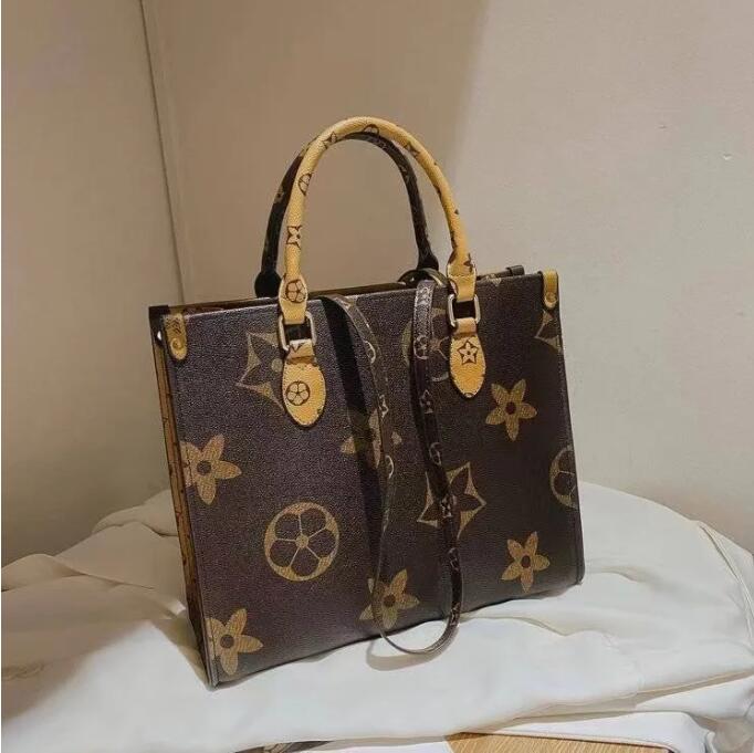 

Luxurys Designer Bags Women Handbags bag Embossed Flower Monograms ONTHEGO GM MM Handbag Purse The Tote Shoulder Leather Cross body Female backpack ON THE GO, Customize