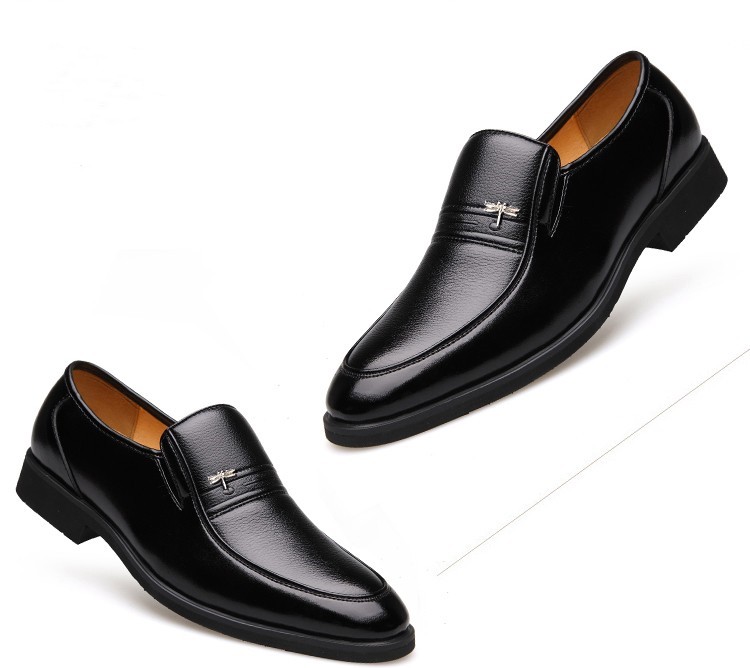 Designer en cuir véritable hommes robe d'affaires chaussures mocassins pointe noire brevet Slip sur mariage appartements bas pour la fête avec gr