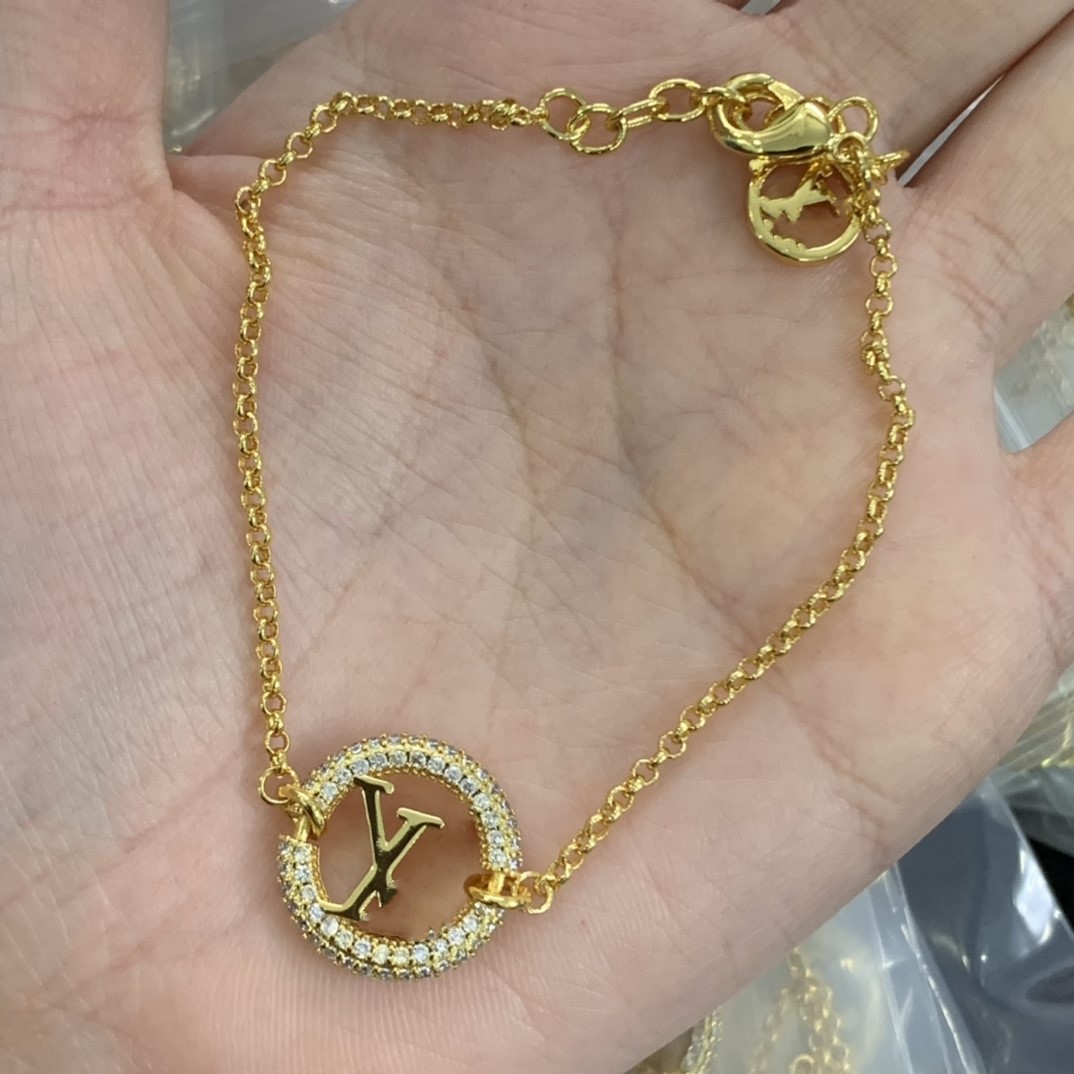 

Women designer bracelet chain luxury bracelet louiseity fashion trendy pulsera lock viutonity flower letter pendant cjeweler love charms bracelets kls3e