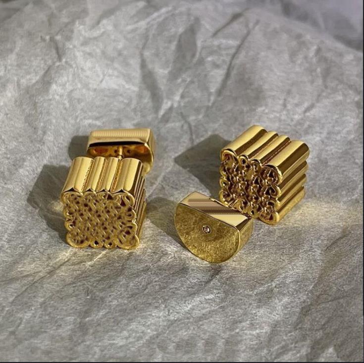 

New Fashion Anagram pendant necklace asymmetric women retro earrings brass 18K gold plated ear stud hoop ladies Designer Jewelry LOE-101