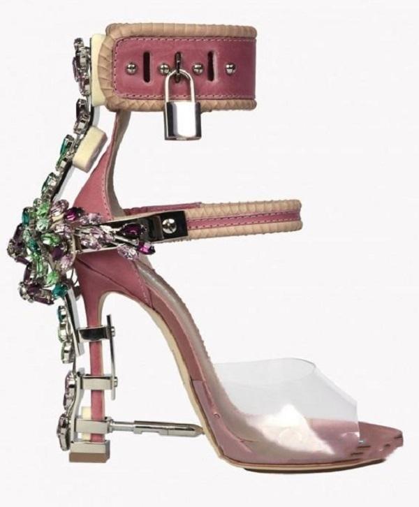 

2023 Strange Heel Crystal Designer Shoes Woman PVC High Heel Sandals Padlock Ankle Strap Rhinestone Sandals, As pics 1