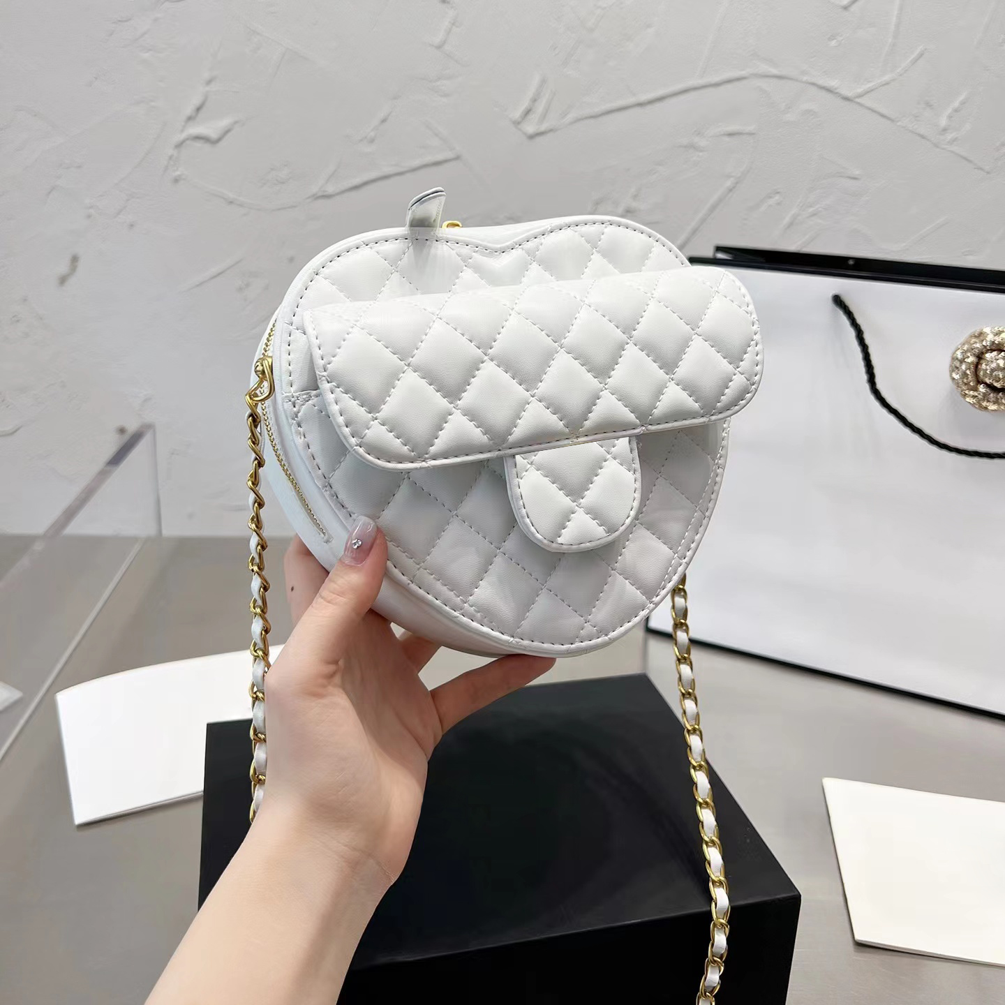 

designers bags luxurys women shoulder love bag limited edition ringer chain crossbody handbag leisure lady wallet classic dinner party handbags style very nice