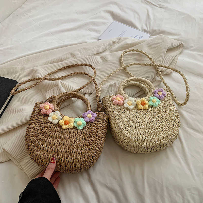 

Fashion Beach Bags Straw Bag 2023 New Holiday Style Large Capacity Women S Shoulder Lovely Flower Beach Fairy Messenger 230614bj, Creamy-white