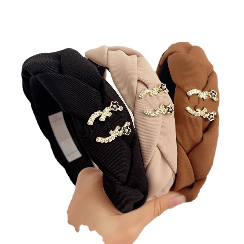 

Designer Headband Fashion Knitted Fabric Hair Hoop Vintage Design Gift Hairband French Girl Spring French Romantic Couple Headwear Versatile Black Hairband