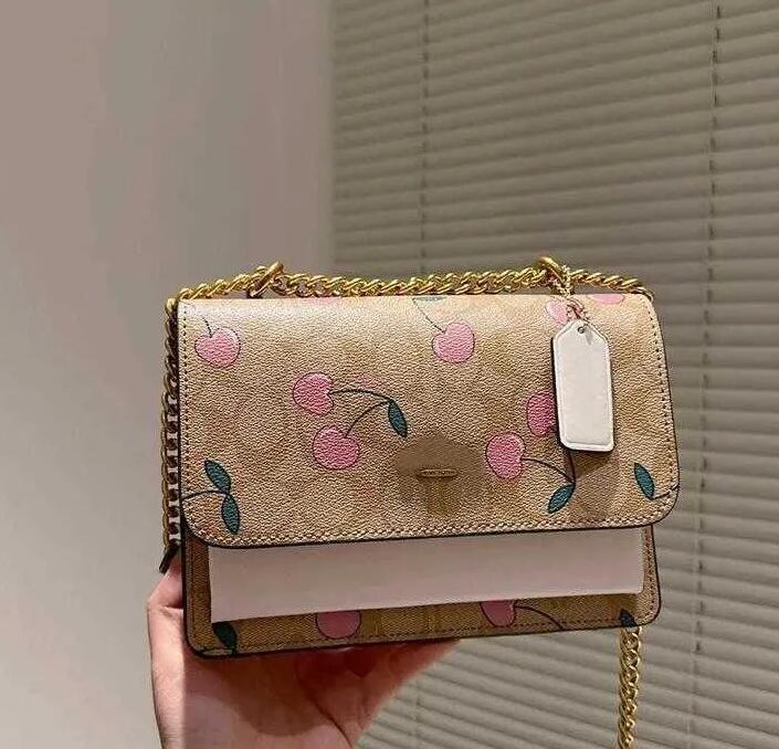 

2023 women's Love Cherry Print Mini KLARE Bag Evening Bag chain bag shoulder bag, 21cm x 14cm