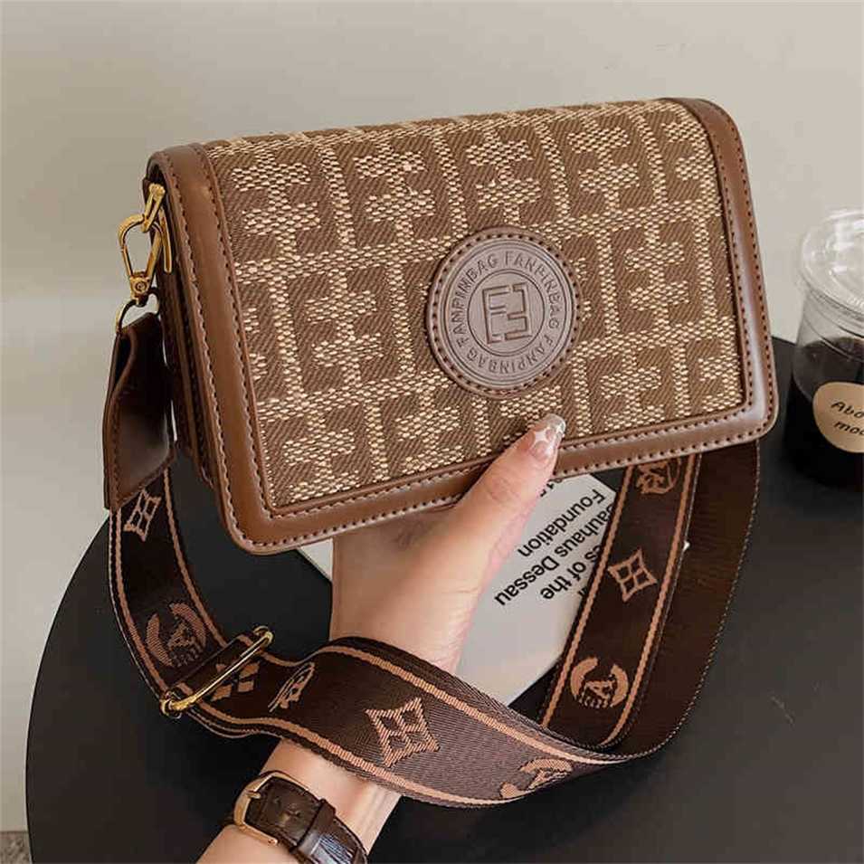 

2023 Designer bag Handbag Autumn and winter women's sense texture ins niche high-grade foreign style Single Messenger Small Square, Black5