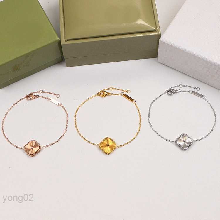 

Fashion Simplicity 4/four Leaf Clover Bracelets Pendants Shell Pearl Stainless Steel Plated 18k Women Girl Valentine's Mother's Day Engagement Jewelry-gift Yn2 --05
