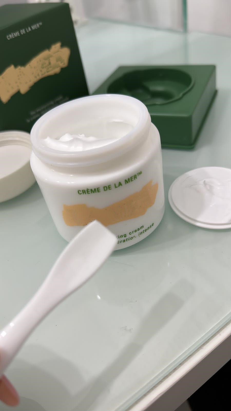 

brand the moisturizing cream skin infusion cream skin care face cream plumping & radiance 100ml, White