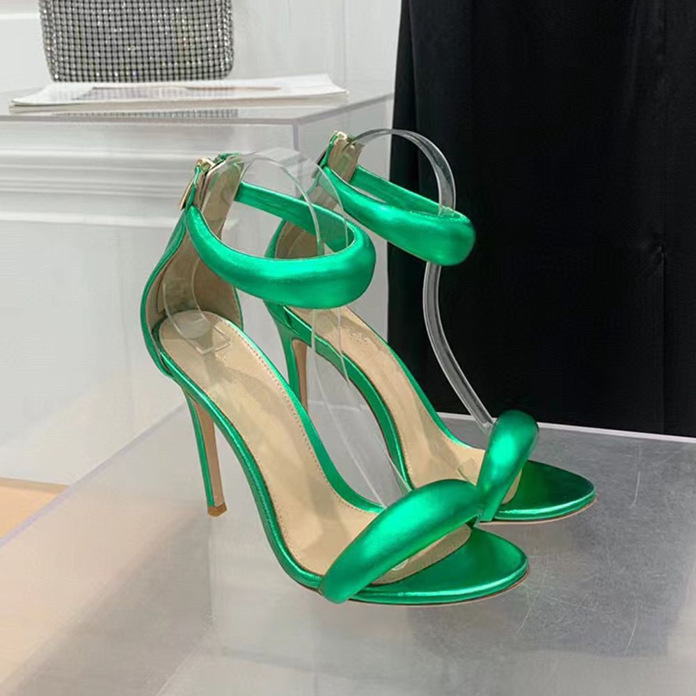 

Women designer slippers sandals 10.5 cm stiletto sandals heels heel women summer luxury designers sandal strap with black feet behind the zipper footwear 2023