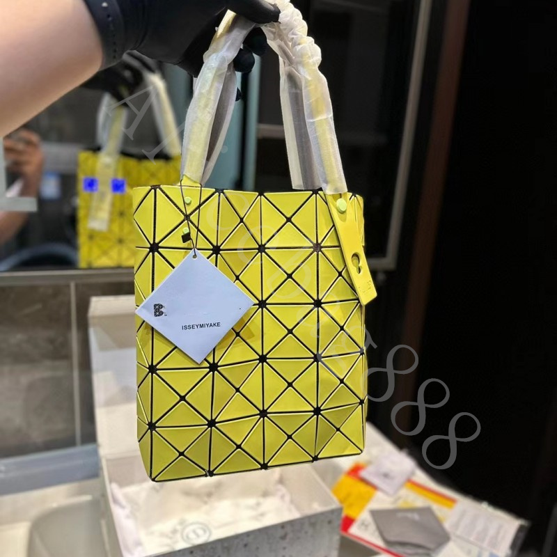 

Japan Brand B&B Totes For Women Matte Color Texture 5A Good Quality Shopping Bags Multi Color Girl Shoulder Bag 5 Lattice Medium Size Kangaroo Beach Bag Luxury Designer