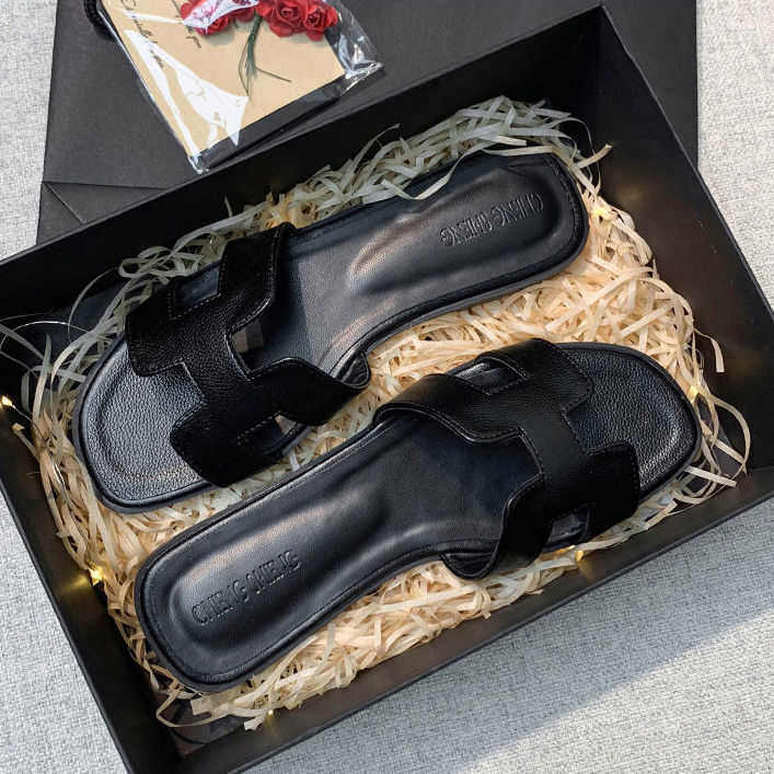 

Designer Ladies Beach flat Flip Flops Top Quality Chypre sexy Women Leather classic oran luxury sandalias Men Summer fashion Slippers with Box B38Q, #silver sheep pattern