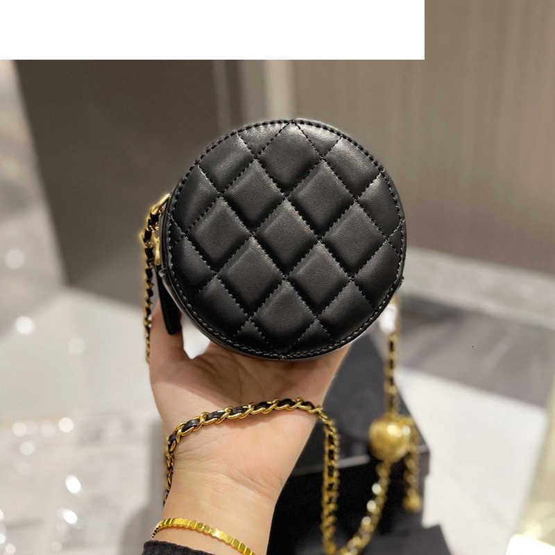 

CC Bag Luxury Brand Cosmetic Bags & Cases Womens Classic Quilted Round Circle Vanity Bags Black Grey Pink White Solid Color With Gold Crush Ball Crossbody Shoul